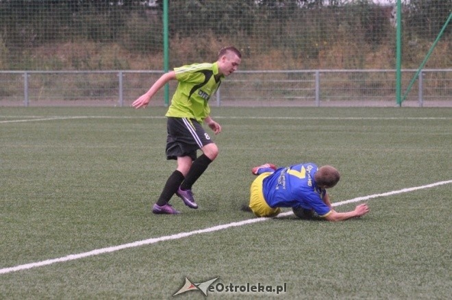 Liga Okręgowa: Korona HiD - Makowianka Maków Maz. 1:0 [1.09.2012] - zdjęcie #10 - eOstroleka.pl