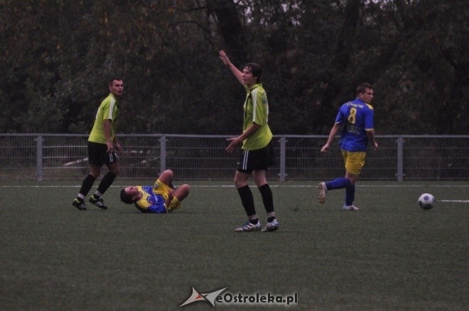 Liga Okręgowa: Korona HiD - Makowianka Maków Maz. 1:0 [1.09.2012] - zdjęcie #7 - eOstroleka.pl