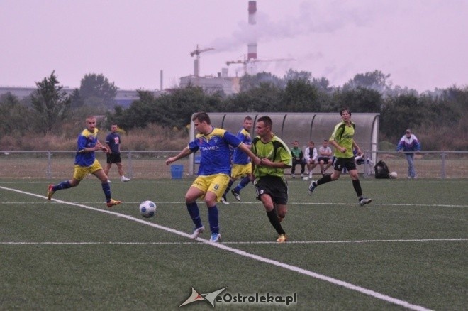 Liga Okręgowa: Korona HiD - Makowianka Maków Maz. 1:0 [1.09.2012] - zdjęcie #3 - eOstroleka.pl
