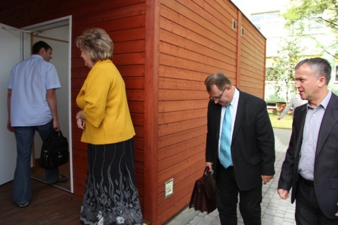 Orlik przy Gimnazjum nr 2 oficjalnie odbebrany [6 IX 2012] - zdjęcie #2 - eOstroleka.pl