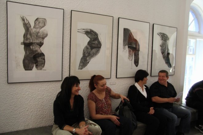 Wernisaż wystawy Mistrz i uczniowie w Galerii Ostrołęka [6 IX 2012] - zdjęcie #8 - eOstroleka.pl