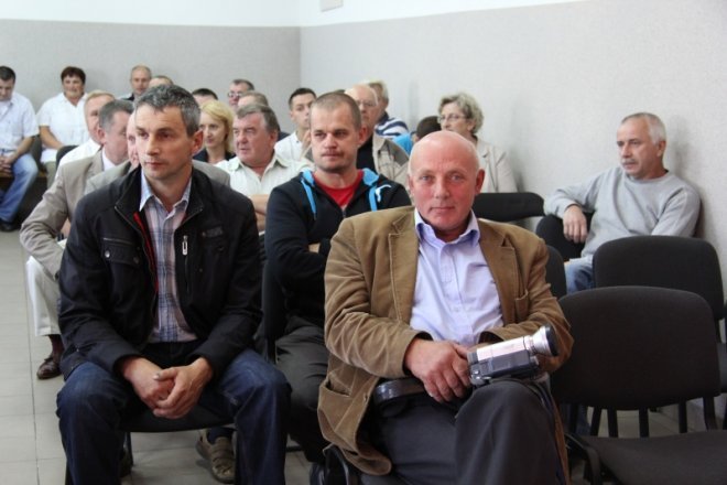 Co śmierdzi w Drwęczy? Przedstawiciele MPK nie pojawili się na spotkaniu z mieszkańcami [10 IX 2012]  - zdjęcie #26 - eOstroleka.pl