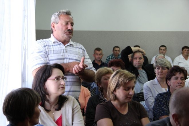Co śmierdzi w Drwęczy? Przedstawiciele MPK nie pojawili się na spotkaniu z mieszkańcami [10 IX 2012]  - zdjęcie #1 - eOstroleka.pl