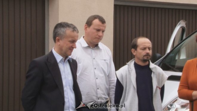 Przekazanie nowych samochodów od PFRON i Urzęd Miasta [12.09.2012] - zdjęcie #7 - eOstroleka.pl