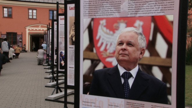 Wystawa Warto być Polakiem przed sanktuarium św. Antoniego Padewskiego [16.09.2012] - zdjęcie #2 - eOstroleka.pl