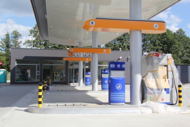 Druga stacja Statoil w Ostrołęce już stoi [17 IX 2012] - zdjęcie #5 - eOstroleka.pl