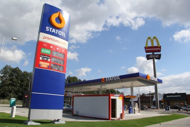 Druga stacja Statoil w Ostrołęce już stoi [17 IX 2012] - zdjęcie #4 - eOstroleka.pl