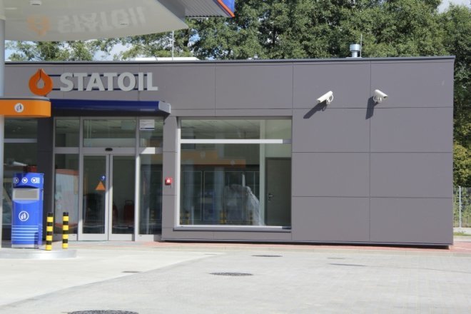 Druga stacja Statoil w Ostrołęce już stoi [17 IX 2012] - zdjęcie #1 - eOstroleka.pl