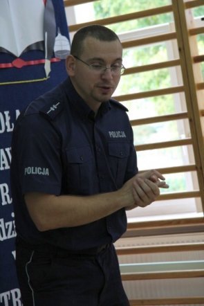 Policja uczyła o bezpieczeństwie na drodze w Szkole Podstawowej nr 5 [19 IX 2012] - zdjęcie #21 - eOstroleka.pl