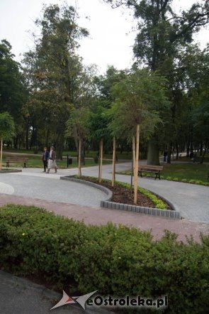 Kolejny etap przebudowy parku miejskiego zakończony [19.09.2012] - zdjęcie #33 - eOstroleka.pl