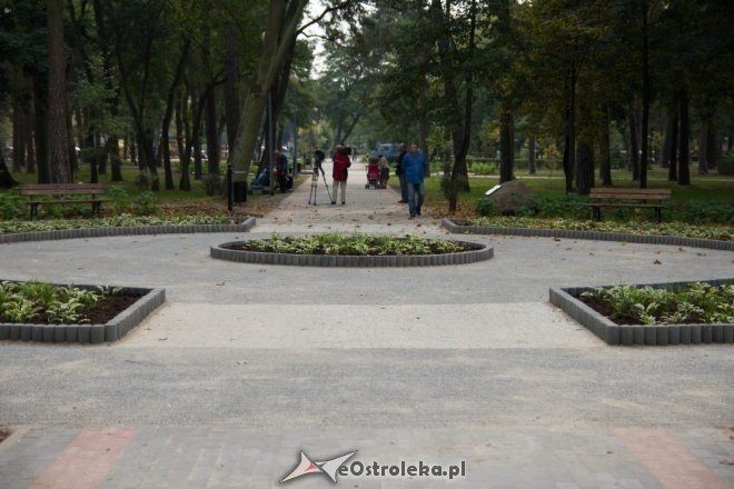 Kolejny etap przebudowy parku miejskiego zakończony [19.09.2012] - zdjęcie #17 - eOstroleka.pl