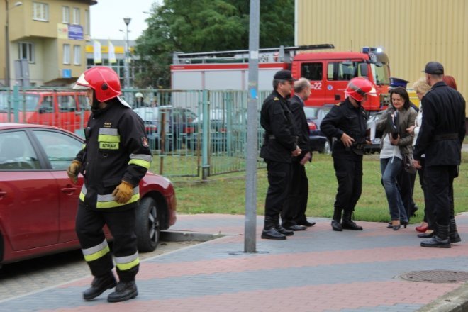 Zakażenie wąglikiem i pożar w Przedszkolu Miejskim nr 17 [20 IX 2012] - zdjęcie #19 - eOstroleka.pl