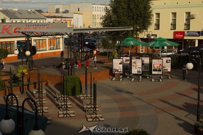 Wystawa Warto być Polakiem pod sceną przy Kupcu [21.09.2012] - zdjęcie #6 - eOstroleka.pl