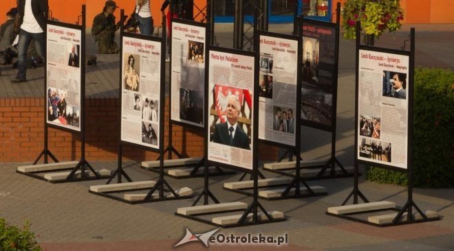 Wystawa Warto być Polakiem pod sceną przy Kupcu [21.09.2012] - zdjęcie #18 - eOstroleka.pl