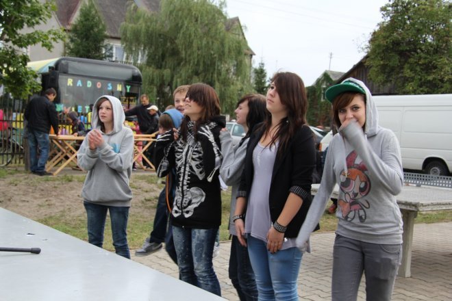Mieszkańcy osiedla Pomian bawili się na festynie [22 IX 2012] - zdjęcie #18 - eOstroleka.pl