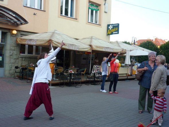Młodzież z Gimnazjum nr 2 nagrodzona przez Amnesty International [26 IX 2012]  - zdjęcie #18 - eOstroleka.pl