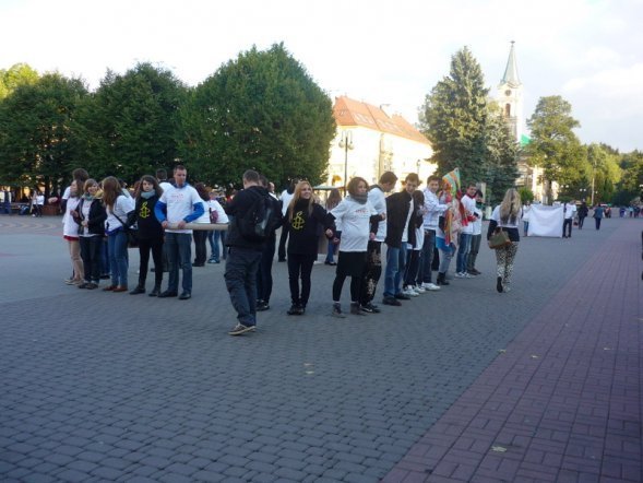 Młodzież z Gimnazjum nr 2 nagrodzona przez Amnesty International [26 IX 2012]  - zdjęcie #9 - eOstroleka.pl