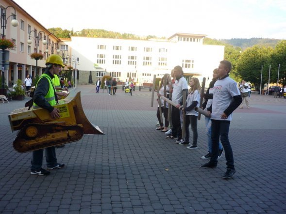 Młodzież z Gimnazjum nr 2 nagrodzona przez Amnesty International [26 IX 2012]  - zdjęcie #6 - eOstroleka.pl