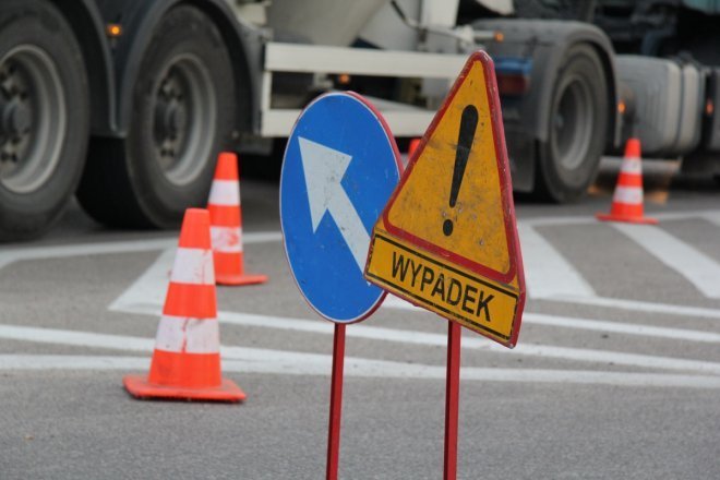 Skrzyżowanie ulic Pomian i Goworowskiej: Kierowca potrącił nastolatkę [26 IX 2012] - zdjęcie #3 - eOstroleka.pl