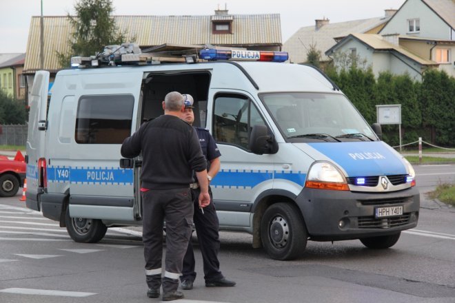 Skrzyżowanie ulic Pomian i Goworowskiej: Kierowca potrącił nastolatkę [26 IX 2012] - zdjęcie #1 - eOstroleka.pl