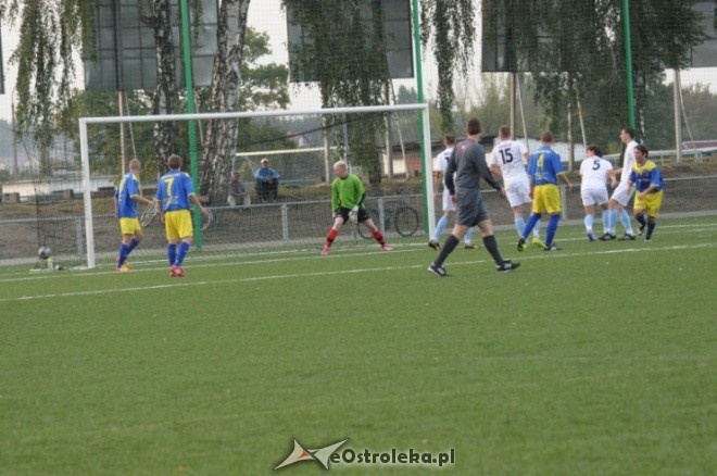 Liga Okręgowa: Korona HiD - Iskra Krasne 8:0 [25.09.2012] - zdjęcie #3 - eOstroleka.pl