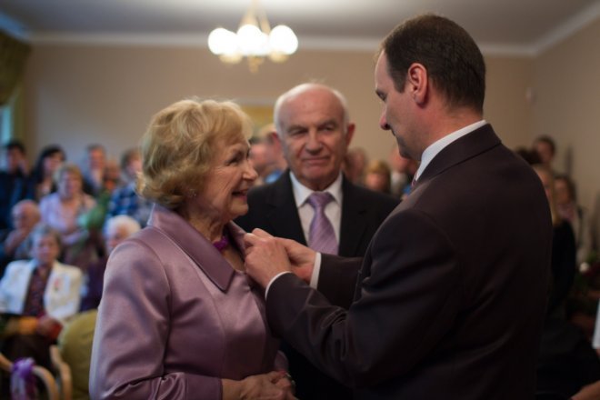 Czternaście par obchodziło Złote Gody [28 IX 2012] - zdjęcie #32 - eOstroleka.pl