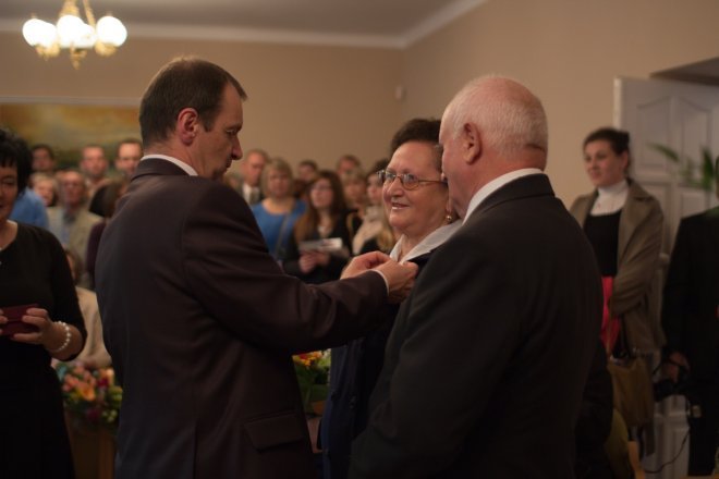 Czternaście par obchodziło Złote Gody [28 IX 2012] - zdjęcie #27 - eOstroleka.pl