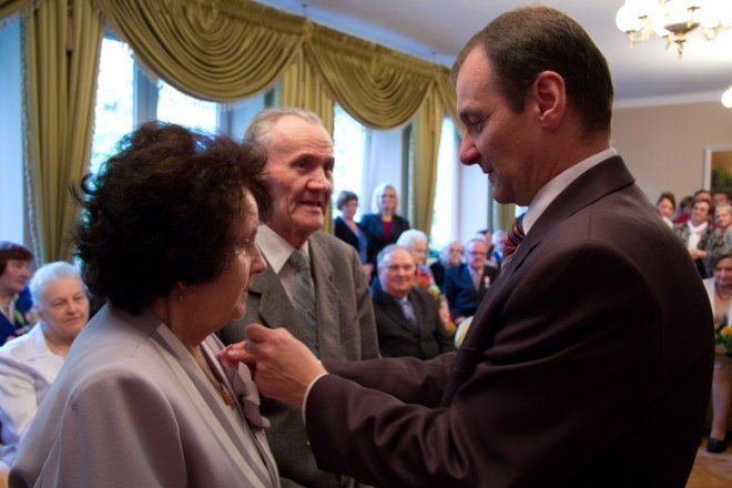 Czternaście par obchodziło Złote Gody [28 IX 2012] - zdjęcie #2 - eOstroleka.pl