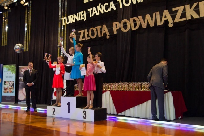 Ogólnopolski Turniej Tańca Towarzyskiego o Złotą Podwiązkę [30.09.2012] - zdjęcie #21 - eOstroleka.pl