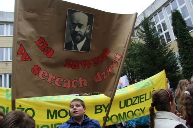 Marsz zorganizowany przez TPD [2 X 2012] - zdjęcie #3 - eOstroleka.pl