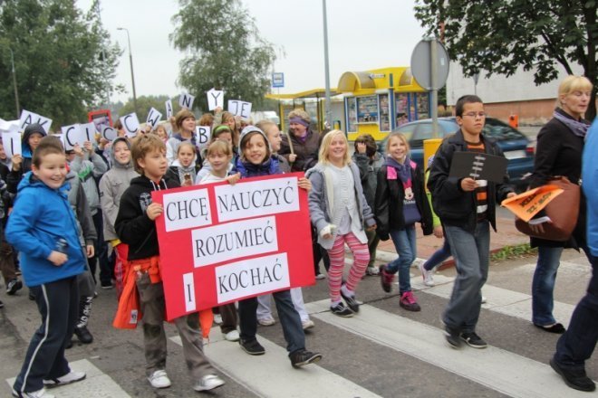 Marsz zorganizowany przez TPD [2 X 2012] - zdjęcie #20 - eOstroleka.pl