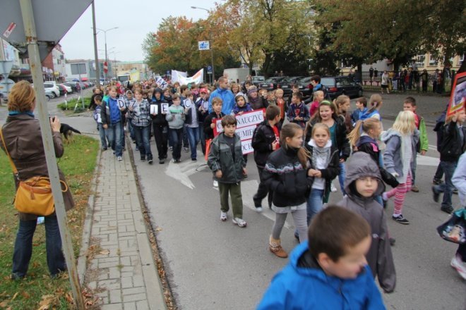 Marsz zorganizowany przez TPD [2 X 2012] - zdjęcie #31 - eOstroleka.pl