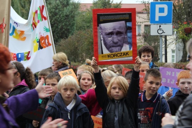 Marsz zorganizowany przez TPD [2 X 2012] - zdjęcie #33 - eOstroleka.pl