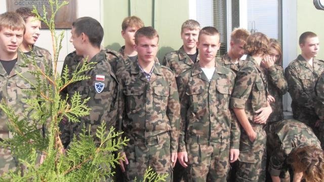 Uczniowie z II SLO w Ostrołęce na biwaku wojskowym [3 X 2012] - zdjęcie #13 - eOstroleka.pl