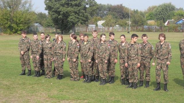 Uczniowie z II SLO w Ostrołęce na biwaku wojskowym [3 X 2012] - zdjęcie #12 - eOstroleka.pl