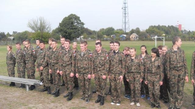 Uczniowie z II SLO w Ostrołęce na biwaku wojskowym [3 X 2012] - zdjęcie #9 - eOstroleka.pl