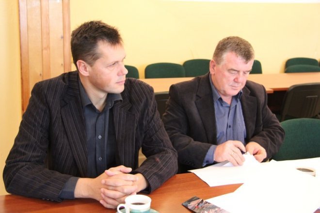 Spotkanie z przedstawicielem MPK w Urzędzie Gminy Rzekuń [5 X 2012] - zdjęcie #5 - eOstroleka.pl