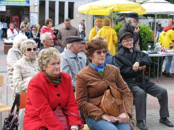 Koncert Charytatywny „Hospicjum to też życie w Ostrołęce [6 X 2012] - zdjęcie #11 - eOstroleka.pl