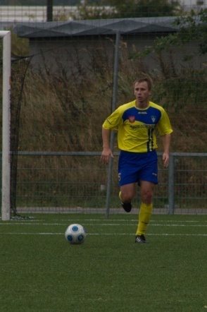 Korona HiD vs KS CK Troszyn [06.10.2012] - zdjęcie #13 - eOstroleka.pl