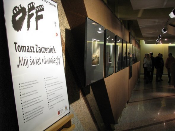 Trwa IV Ostrołęcki Festiwal Fotografii: Wystawa „Iluzje świata równoległego” [6 X 2012] - zdjęcie #9 - eOstroleka.pl