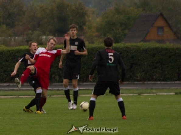 Narew Ostrołęka vs Czarni Węgrów [06.10.2012] - zdjęcie #29 - eOstroleka.pl