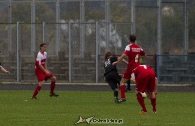 Narew Ostrołęka vs Czarni Węgrów [06.10.2012] - zdjęcie #27 - eOstroleka.pl