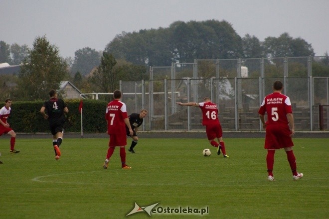 Narew Ostrołęka vs Czarni Węgrów [06.10.2012] - zdjęcie #19 - eOstroleka.pl