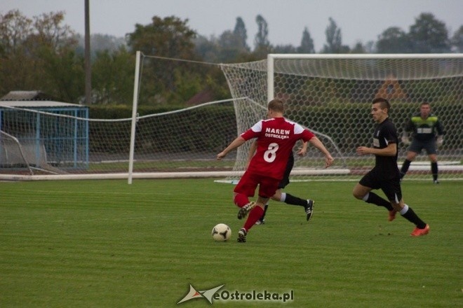 Narew Ostrołęka vs Czarni Węgrów [06.10.2012] - zdjęcie #16 - eOstroleka.pl