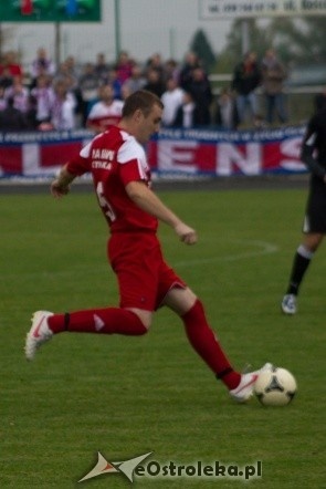 Narew Ostrołęka vs Czarni Węgrów [06.10.2012] - zdjęcie #1 - eOstroleka.pl