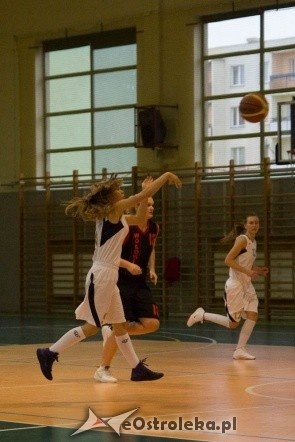Unia Basket Ostrołęka vs. Huragan Wołomin [06.10.2012] - zdjęcie #29 - eOstroleka.pl
