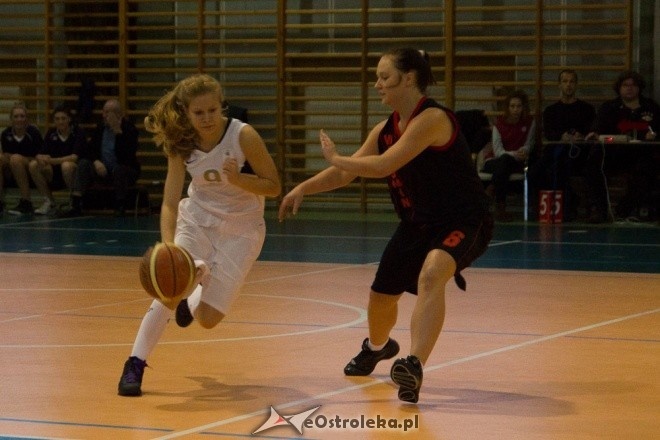 Unia Basket Ostrołęka vs. Huragan Wołomin [06.10.2012] - zdjęcie #4 - eOstroleka.pl