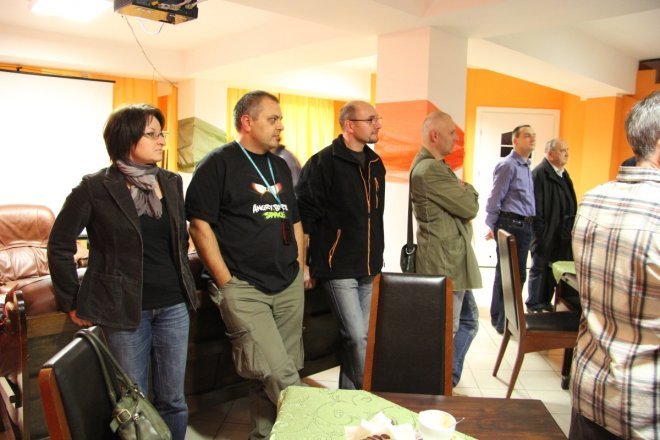 Wernisaż wystawy fotografii członków OTF w Art Caffe [5 X 2012] - zdjęcie #8 - eOstroleka.pl