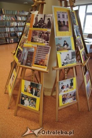 Wystawa z okazji 60-lecia Biblioteki Pedagogicznej w Ostrołęce [08.10.2012] - zdjęcie #8 - eOstroleka.pl