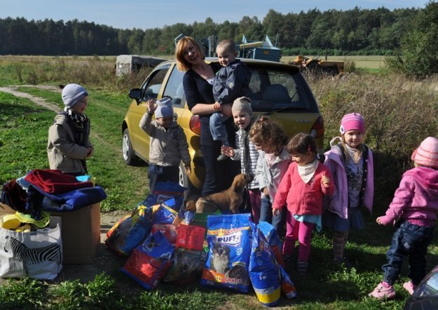 Zakończenie akcji „Bliżej Pieska”: Przedszkolaki z ostrołęki odwiedziły schronisko w Kruszewie [9 X 2012] - zdjęcie #20 - eOstroleka.pl
